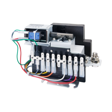 Typ E-1073-437 von E-T-A： Ermöglicht eine fernsteuerbare Ein-/Ausschaltfunktion zwischen Batterie und Bordnetz.